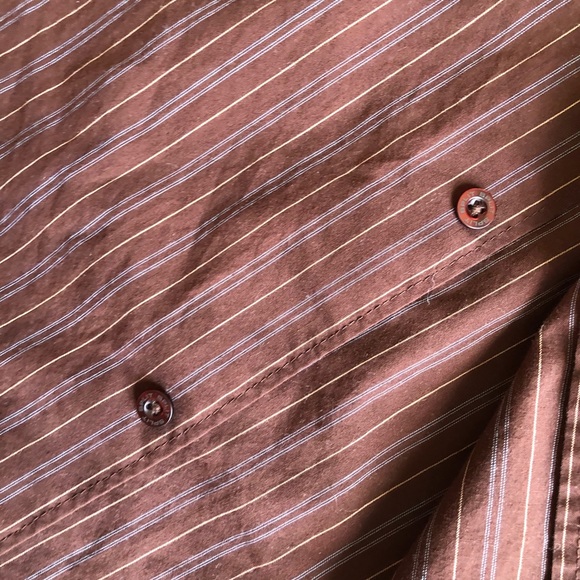 Split Medium Short Sleeve Button Down Shirt EUC - Picture 5 of 6